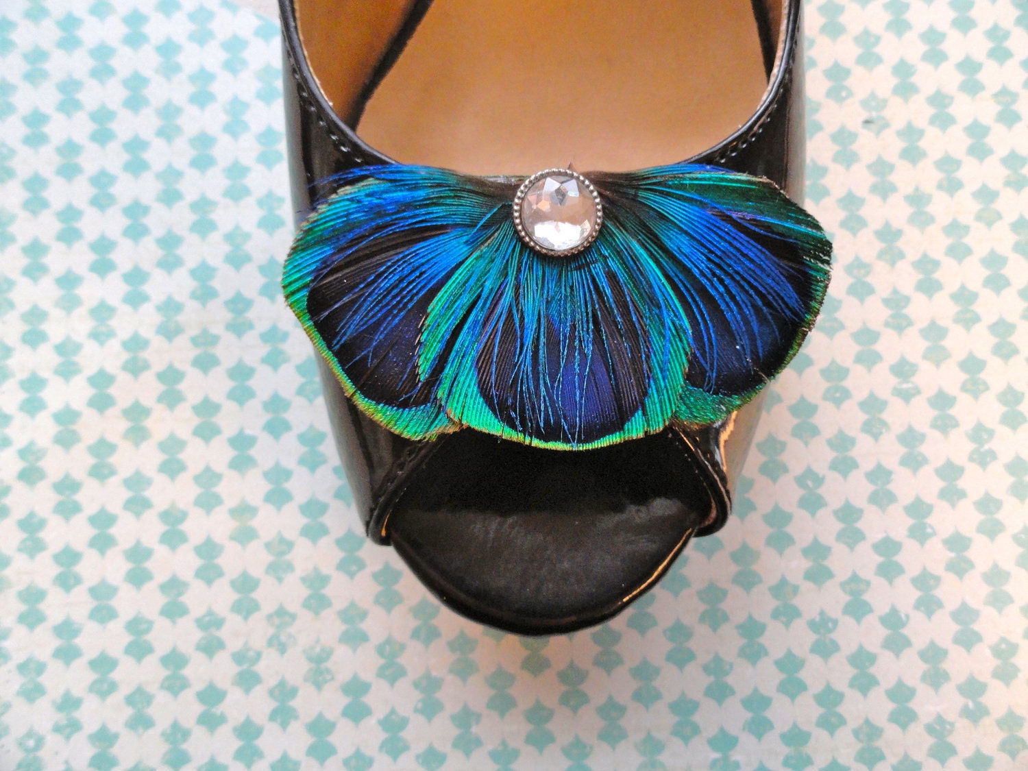 BALEY Blue Peacock Feather Shoe Clips