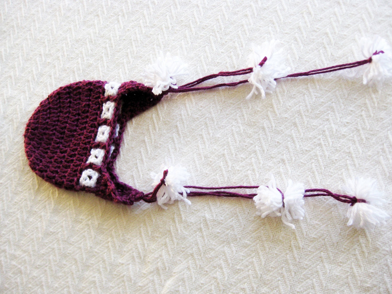 Crochet Newborn Baby Hat Photography Prop Boxes and Pom-Poms