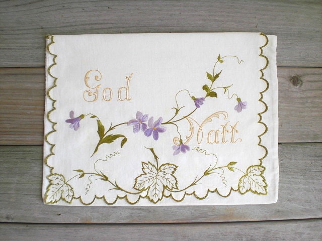 Vintage / Home Decor / Linens / pillowcase / Scandinavian / purple / chartreuse / natural white / cottage chic / farmhouse folk / embroidery
