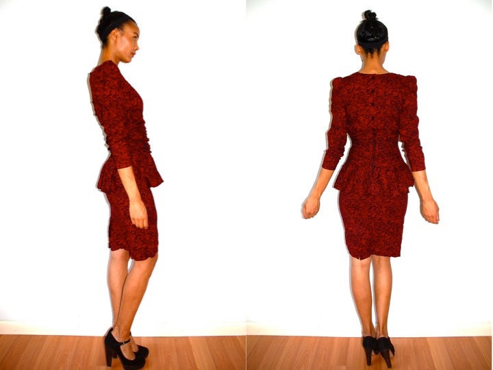 RESERVED shaynzbay: Vtg Floral Red & Black Printed Peplum Wiggle Dress