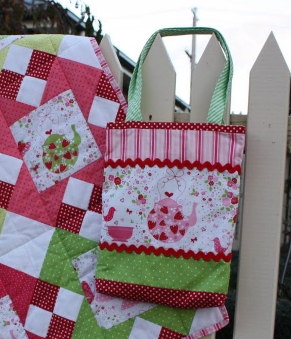Tote Bag Pattern - Strawberries and Tea Tote Bag - PDF version