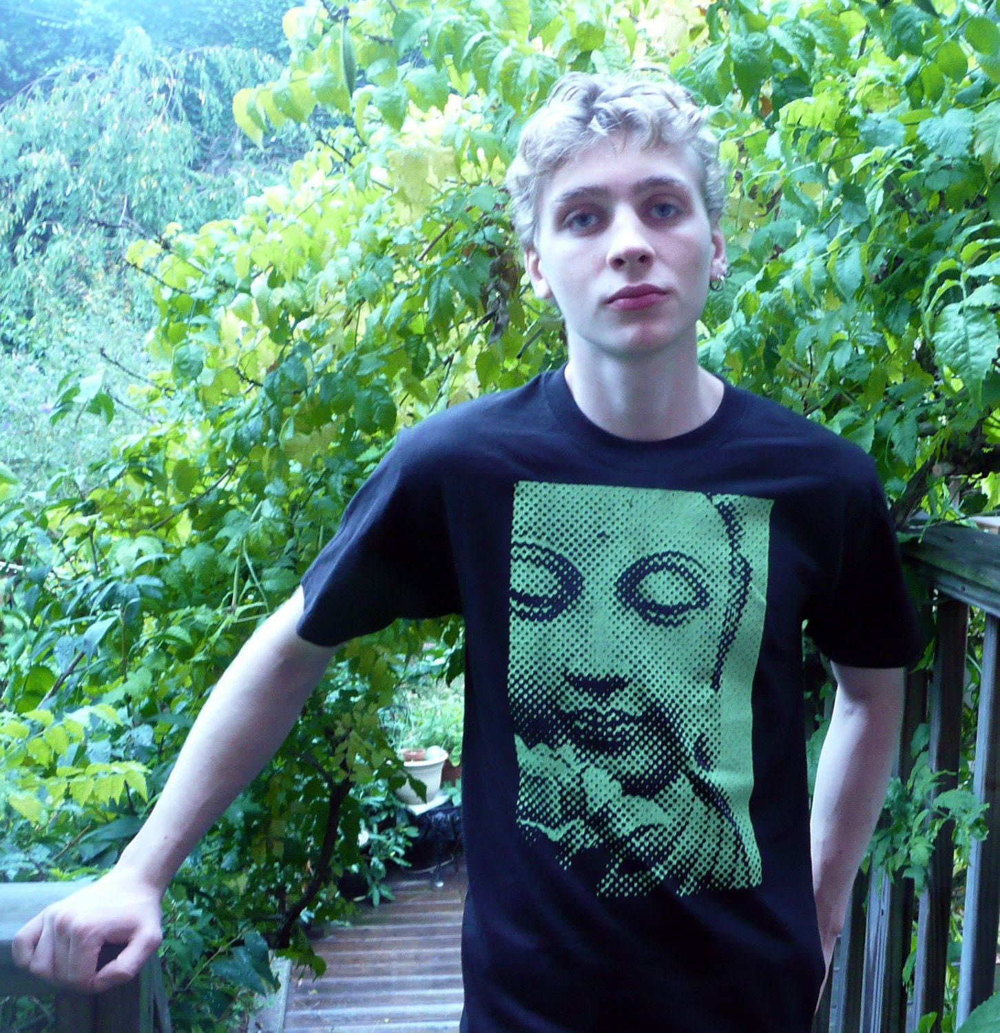 Buddha T shirt black with jade print size small adult mens cut