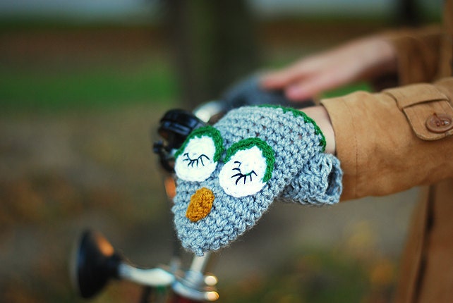 Sleeping OWL BIKE HANDWARMERS Gloves Wool Crochet Winter Cold Days Unisex Woman Man Teens Cozy Grey Big Eyes