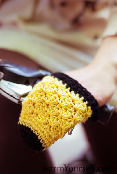 FOR KIDS Honeycomb Bee Bike Handwarmers Gloves Wool Crochet Cold Days Toddler Kids Child Children Gift Cozy Yellow Black
