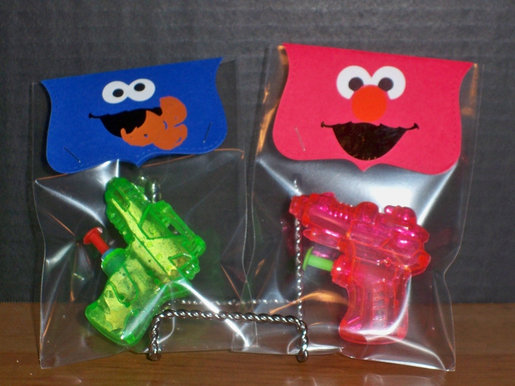 SESAME STREET BIRTHDAY party favor squirt guns Il_570xn