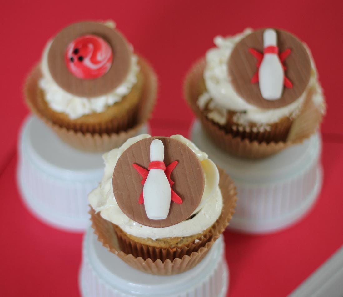 Fondant Toppers Bowling-Themed - Perfect for Cupcakes, Cookies and Other Creations - Bowling Party