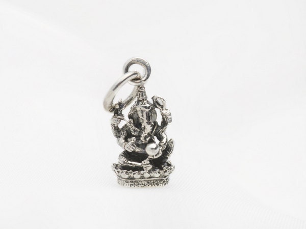 New 92.5 Sterling Silver Hindu Ganesh Elephant God Necklace Pendant Charm