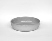 nesting bowl medium - porcelain (concrete colour)