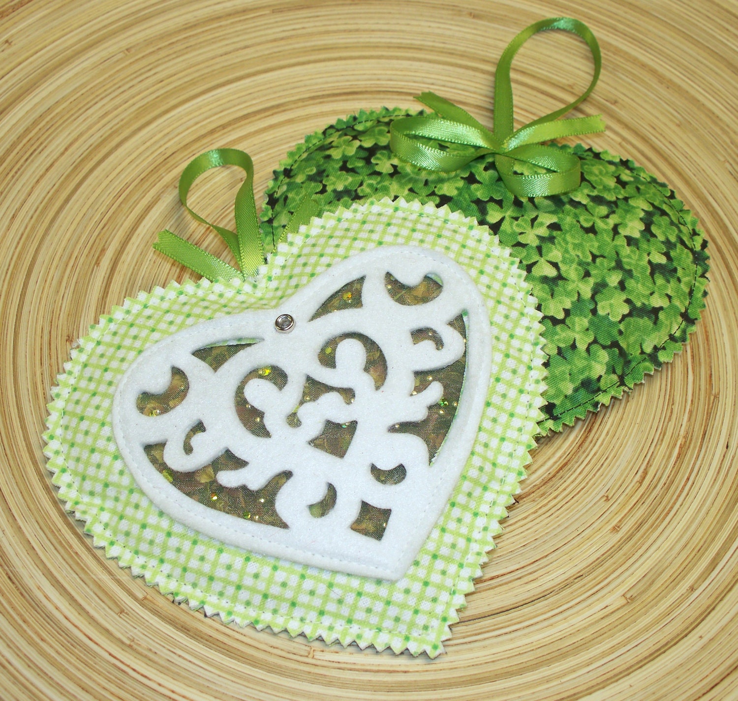 Heart Sachet Wild Irish Rose Green White
