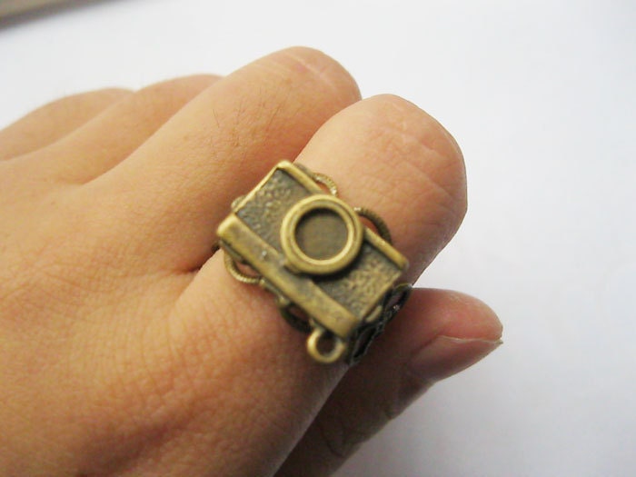ring---antique bronze camera pendant,alloy adjustable ring