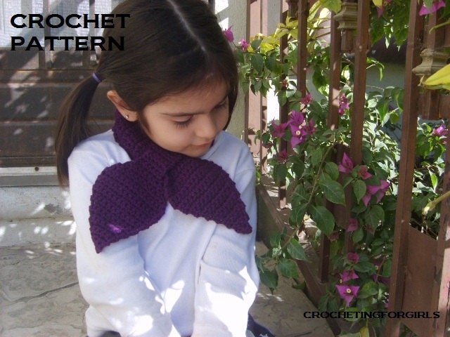 PATTERN PDF-FILE crochet leafy keyhole neckwarmer/scarf for girl and adult