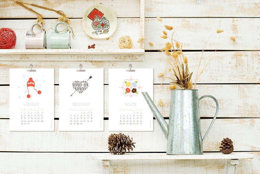 2013 Printable Calendar Desktop or Wall, INSTANT DOWNLOAD, PDF File - Gift Idea, Party Favor, Corporate Gift