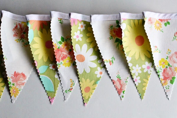 Bouquet - Vintage Floral Bunting Banner - Free Shipping US and Canada