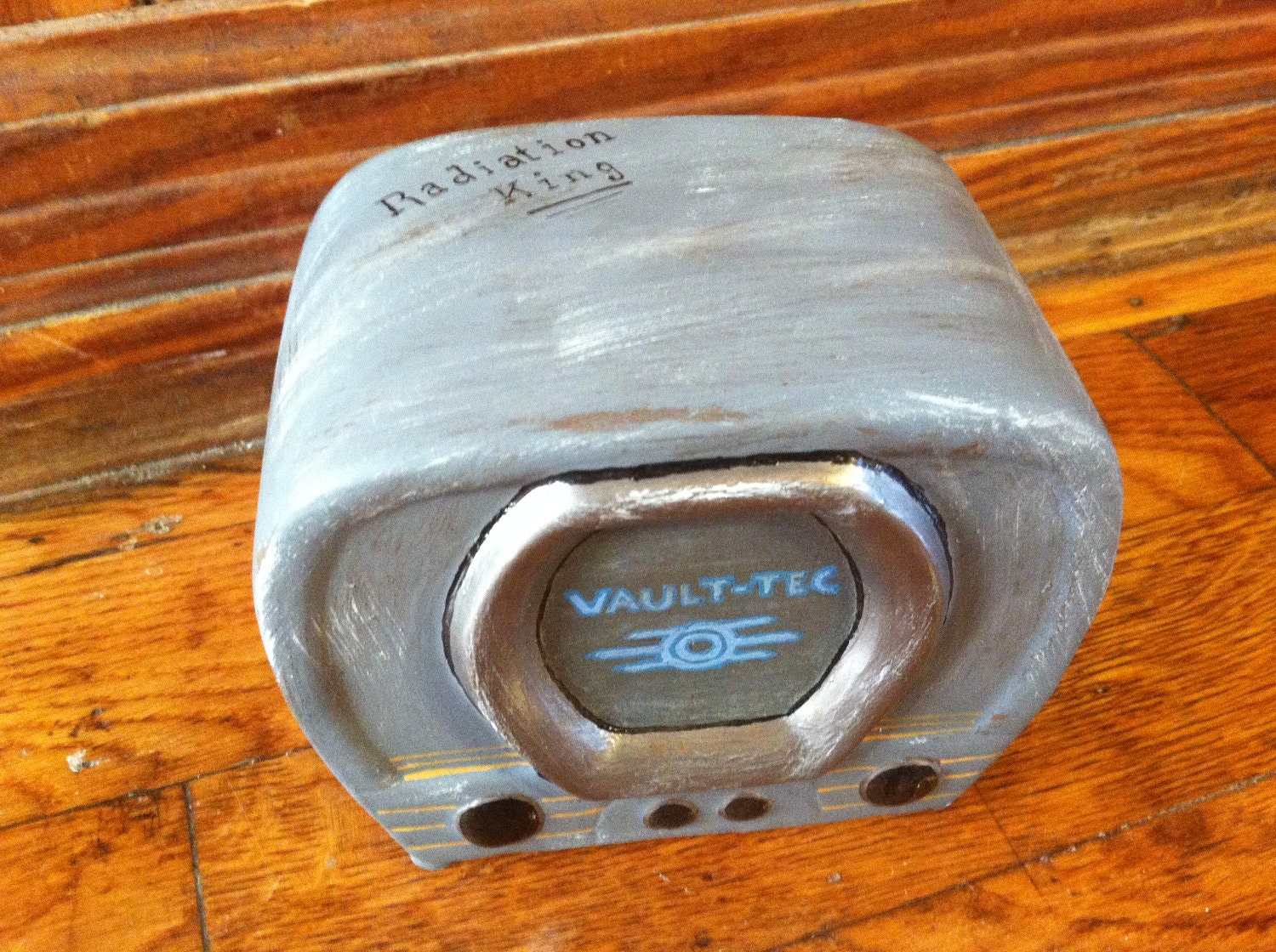 Radiation King Fallout Inspired Mini Pre-war TV