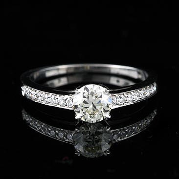 Vintage Style Diamond Engagement Ring 18KW Gold