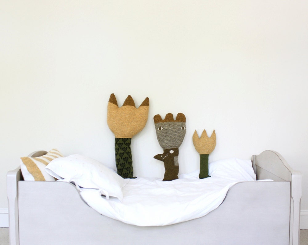 FLOWER shaped pillow / toy - large (spring flower)