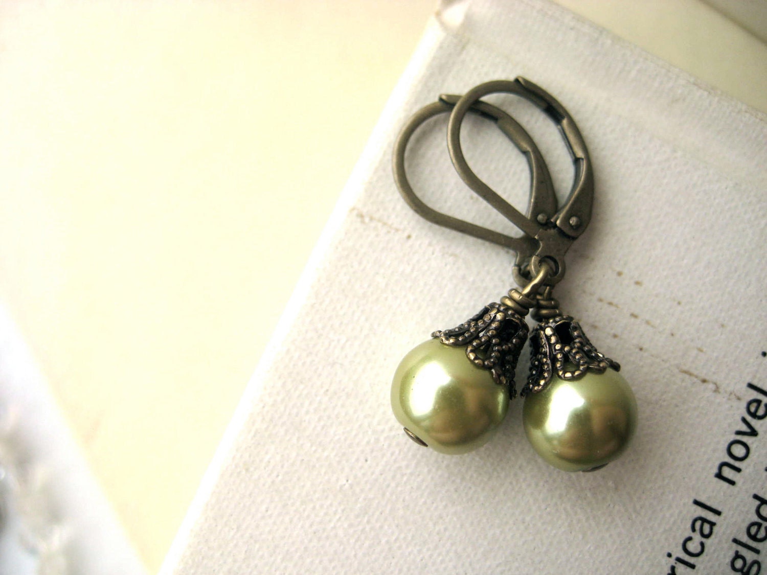 Light Green Earrings - pearl, vintage style, victorian, edwardian, antique brass