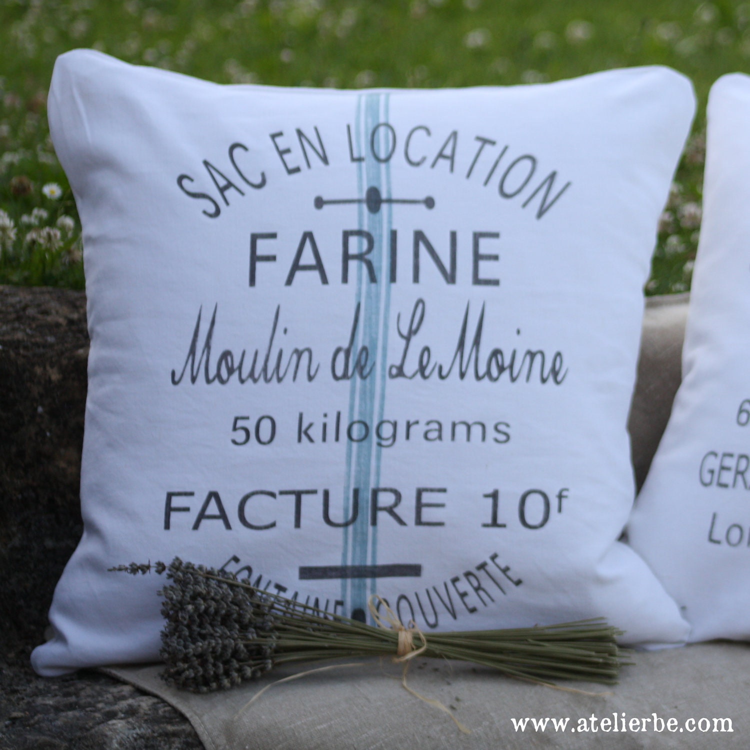 French Country  Vintage Linen Grain Sack Pillow - Flour SAC en LOCATION