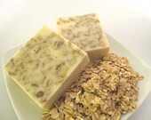 Goats Milk, Honey, and Toasted Oat Exfoliating Soap Bar