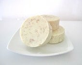 Facial Soap Bar with Oatmeal, Honey, Goats Milk, Lemongrass, Tea Tree, for Oily Skin, Yellow Round Rustic
