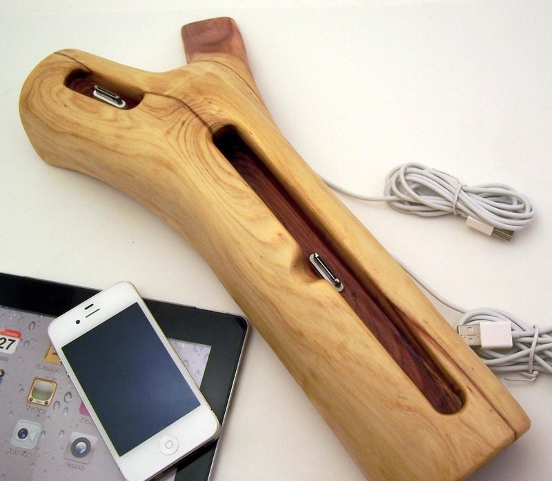 Sierra Redwood iPad & iPhone Dock ICN198