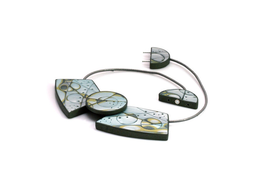 Contemporary Bib Necklace, Blue Peter Pan Collar