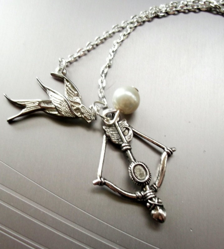 Hunger Games Necklace, Katniss Bow, Mocking Jay