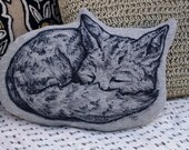 Animal Pillow Fox Pillow Grey Pillow of Recycled Upcycled Fabric Woodland Linen Knit Heather Gray Wolf