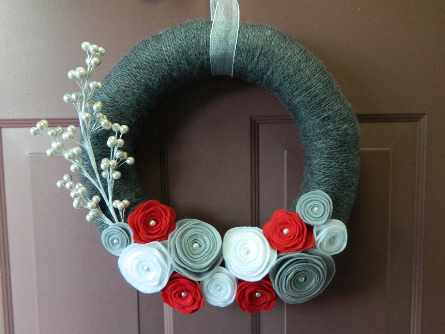 14 Inch Yarn Wrapped Wreath - Valentine's Day - Eco-Friendly Felt Flower Wreath with Pearls