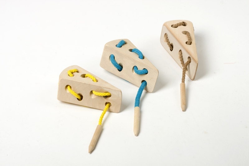 Wooden Toy: Hinged Cheese