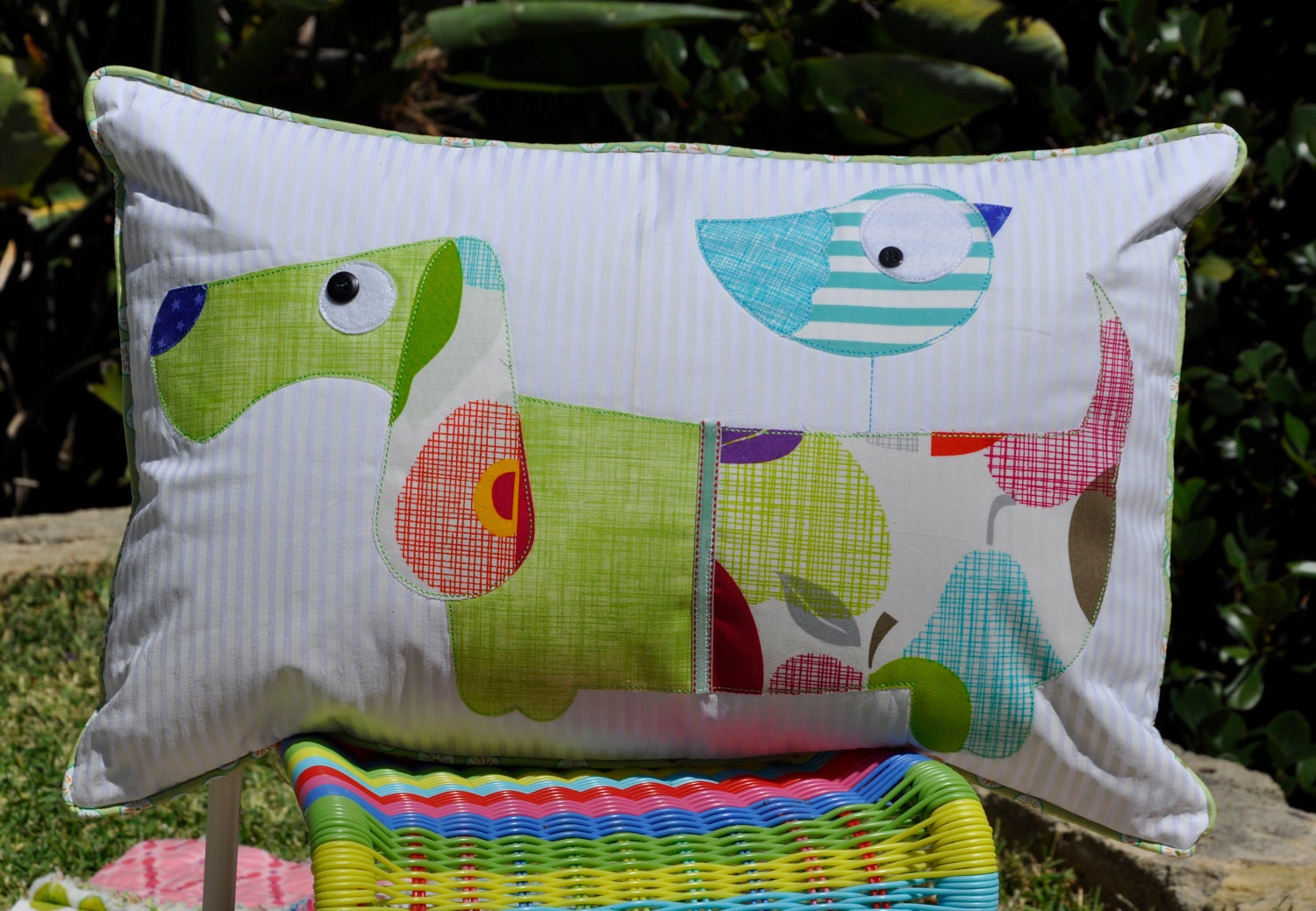 Slinky & the Bird Applique pattern