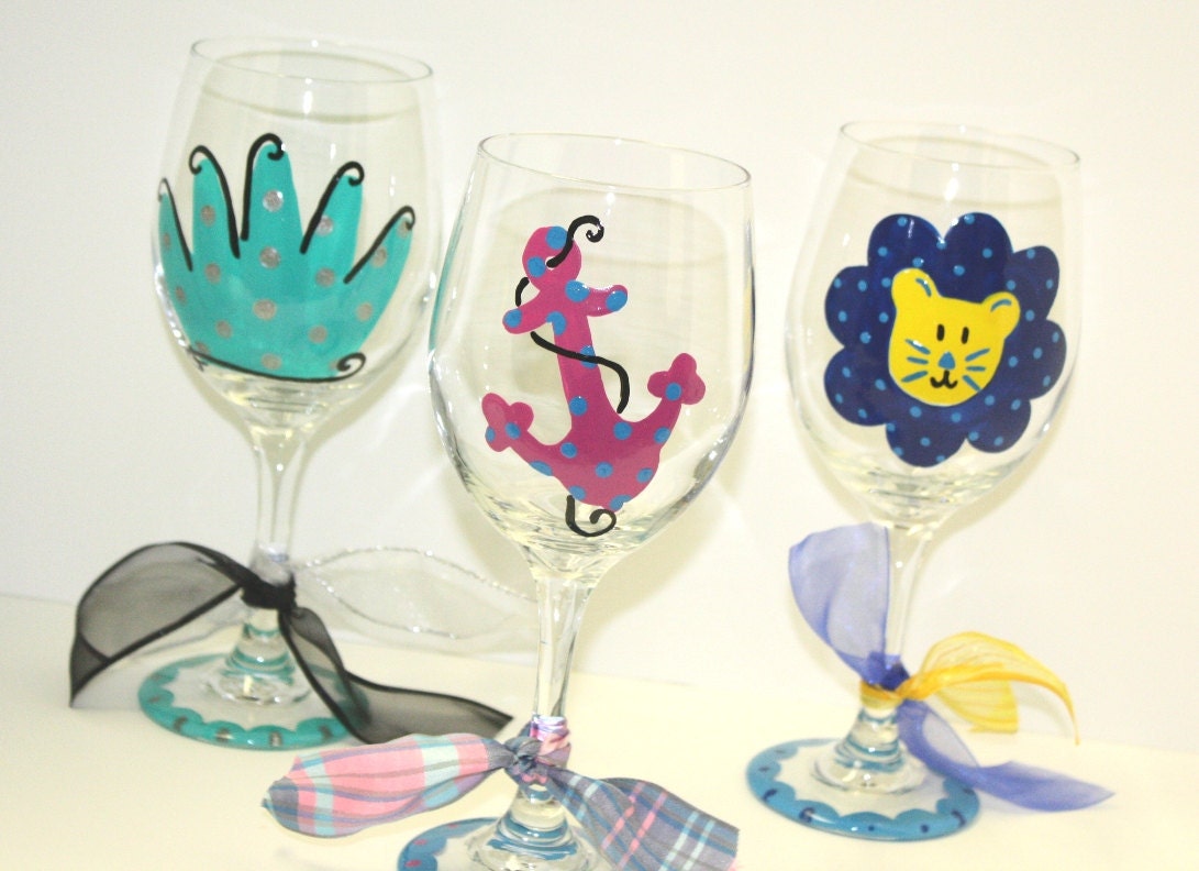 Hand Painted Crown Wine Glass