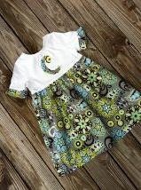 FREE SHIPPING. Ready to Ship. Size 5. Sorella girls twirly T shirt dress. Any personalized initial. Mod aqua floral. By EverythingSorella