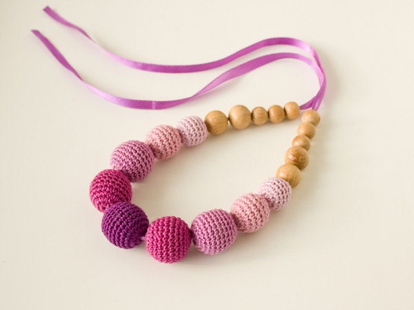 Berry Mix Nursing / Babywearing Necklace - ombre, purple, violet, lilac - shower gift, baby teether, montessori