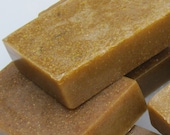 Gardeners Scrub Soap with Beeswax, Honey and Chamomile Botanicals from Lee the Beekeeper