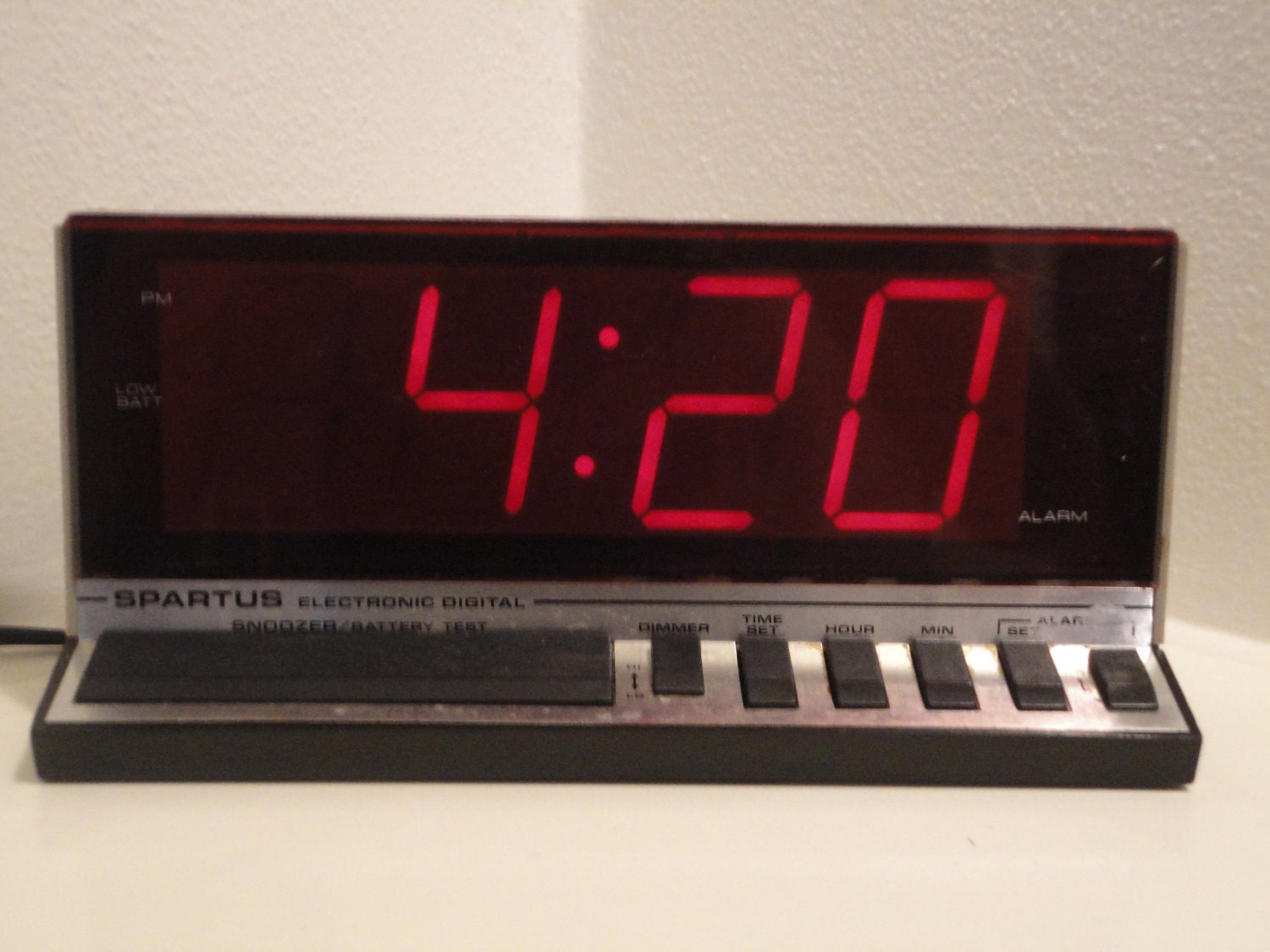 Spartus retro alarm clock - large display digital electric vintage alarm - Model 1150 Year 1984