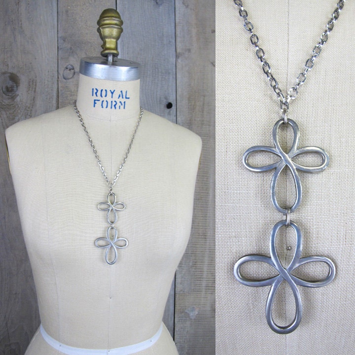 Vintage Reed & Barton Pewter Abstract Flower Pendant Necklace