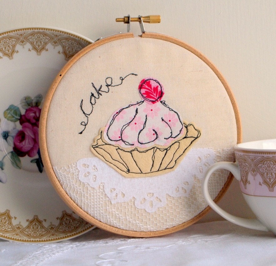 freestyle embroidery in hoop strawberry tart
