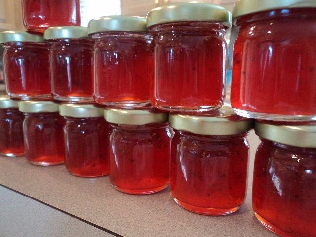 Old Fashioned Strawberry Jam Wedding Favors, 40 Mini Jars