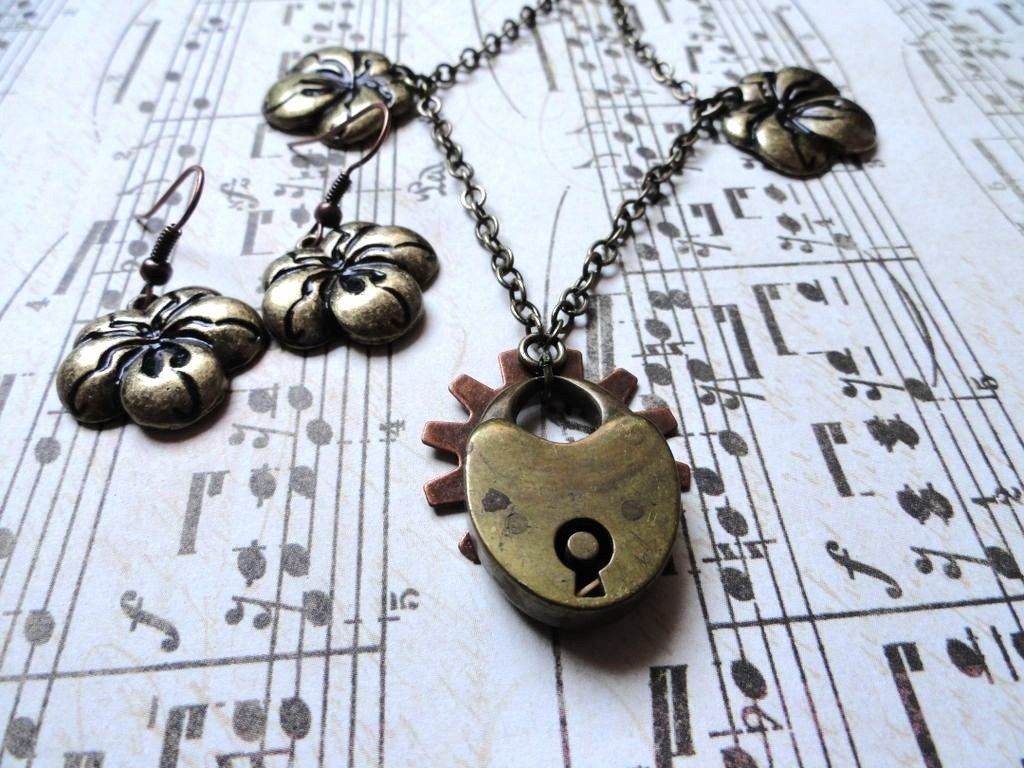 Steampunk Jewelry - Steampunk Lock with Gears and flowers and earrings set - Steampunk Necklace - Fall Jewelry - Fall Trends