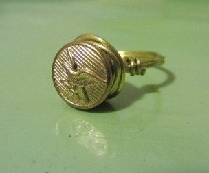 Military button wire wrapped ring w/ gold eagle USA Size 7