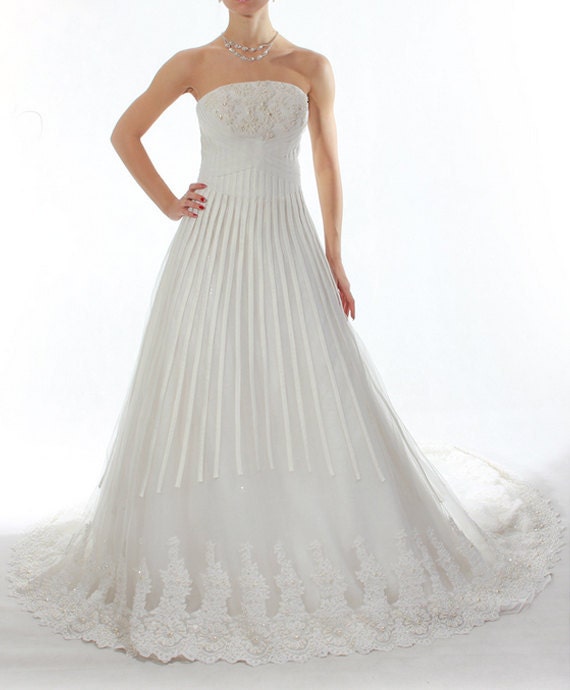 Sophie/wedding gown/women clothing/bridal dress/long/lace/train/vintage style/elegant/custom made/ALL SIZE