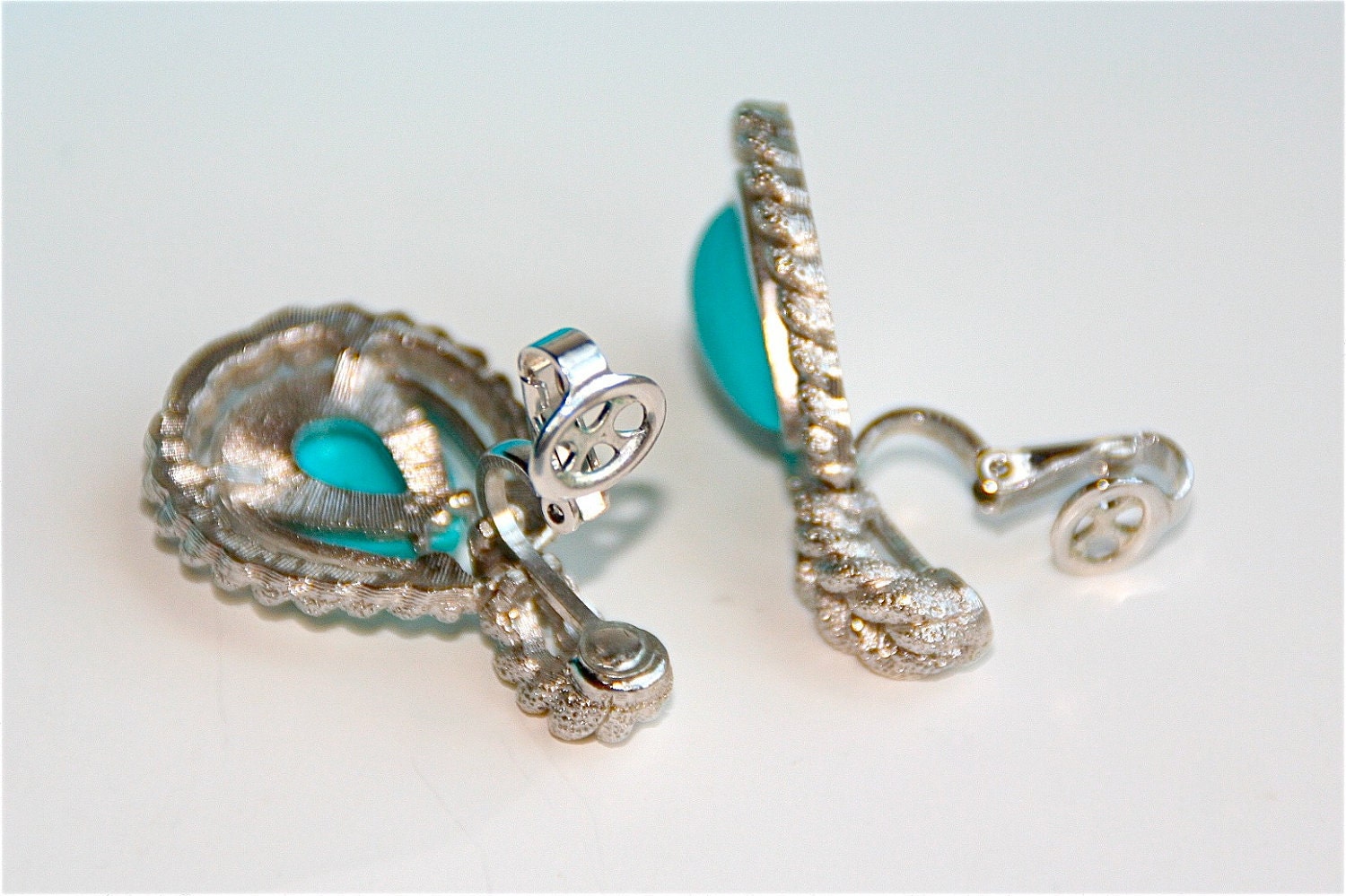Earrings, Trendy, Fashion, Classic Vintage, Clip on Drop Blue, AVON Vintage 70s, Door Knocker Earrings, Faux Turquoise in Silver Tone