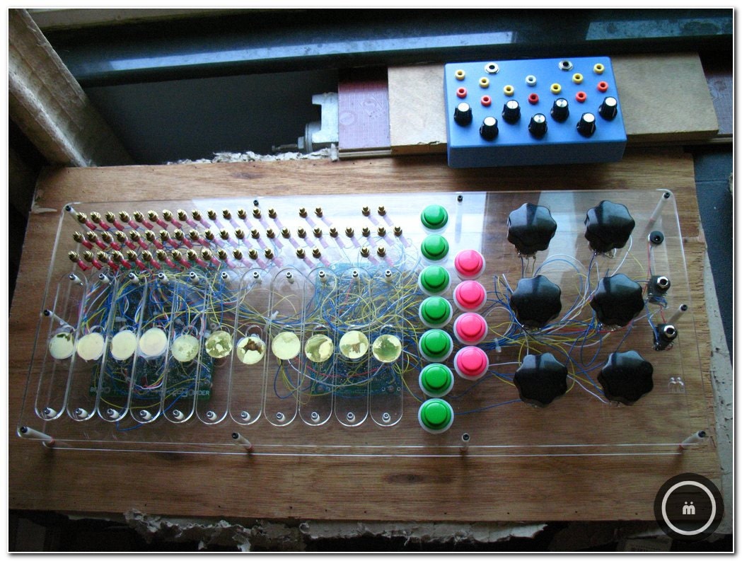 Ciat-Lonbarde Tetrazzi Sidrazzi / Touch Sensitive Synth Instrument Patchable