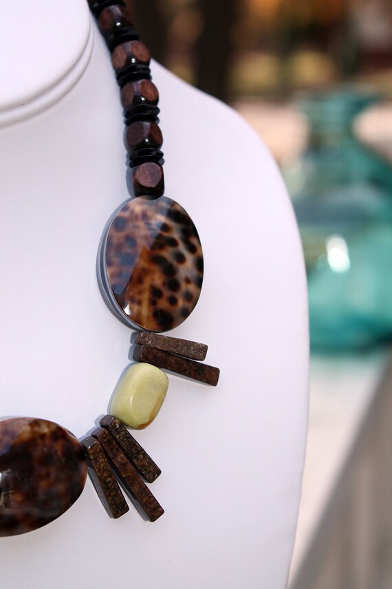 FREE SHIPPING Pago Pago - Chunky Statement Necklace Tiger Cowrie Shells, Yellow Turquoise Gemstones (Tribal, Ethnic, Stylish) FREE Gift Box