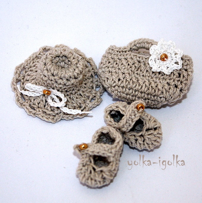 Crochet Appliques. Hat, bag and shoes. Gray, natural