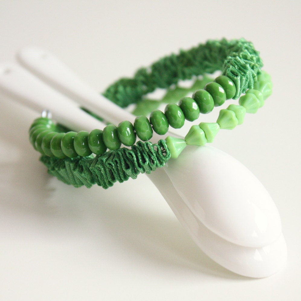 Stackable bracelet. Green beaded bracelet. Memory wire bracelet. Part of color block set of bracelets. Fashion ribbon jewelry