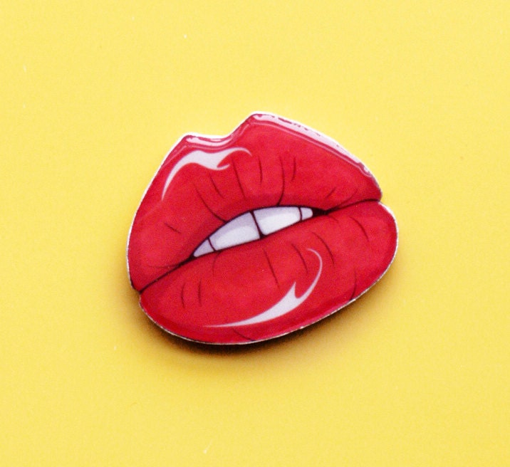 Red lips Pin Brooch