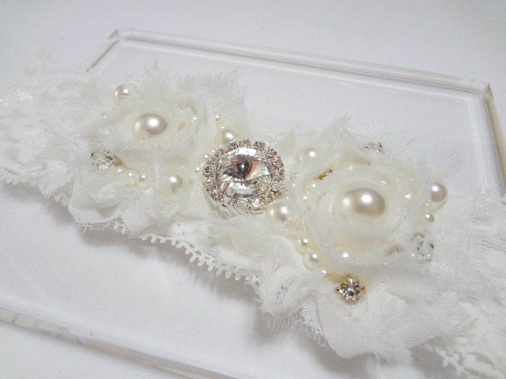 Pearls and rhinstone with cream rose on white lace garter