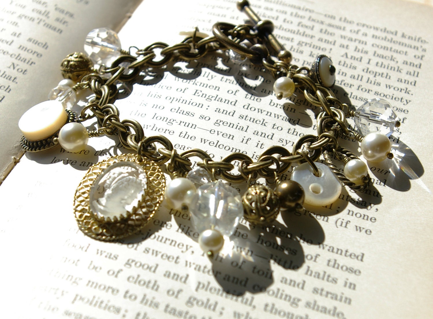 Button Bracelet, Charm Bracelet, Creamy Pearl and Crystal Vintage Button Bracelet, Button Jewelry